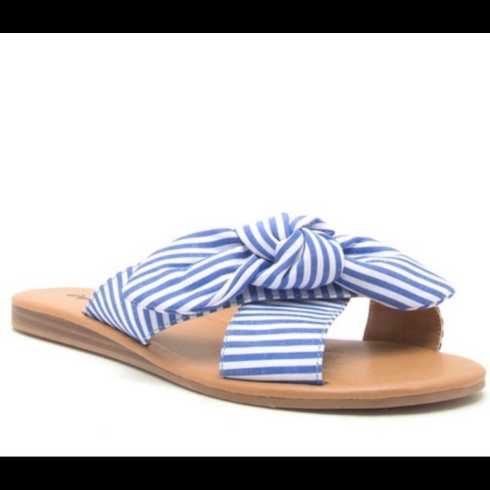Striped tie sandals